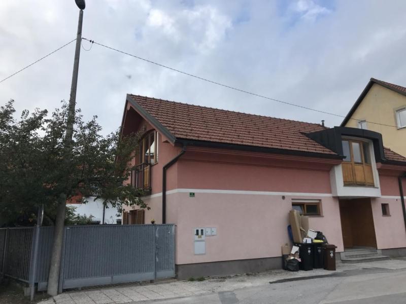 Buzahouse Hostel Λιουμπλιάνα Εξωτερικό φωτογραφία